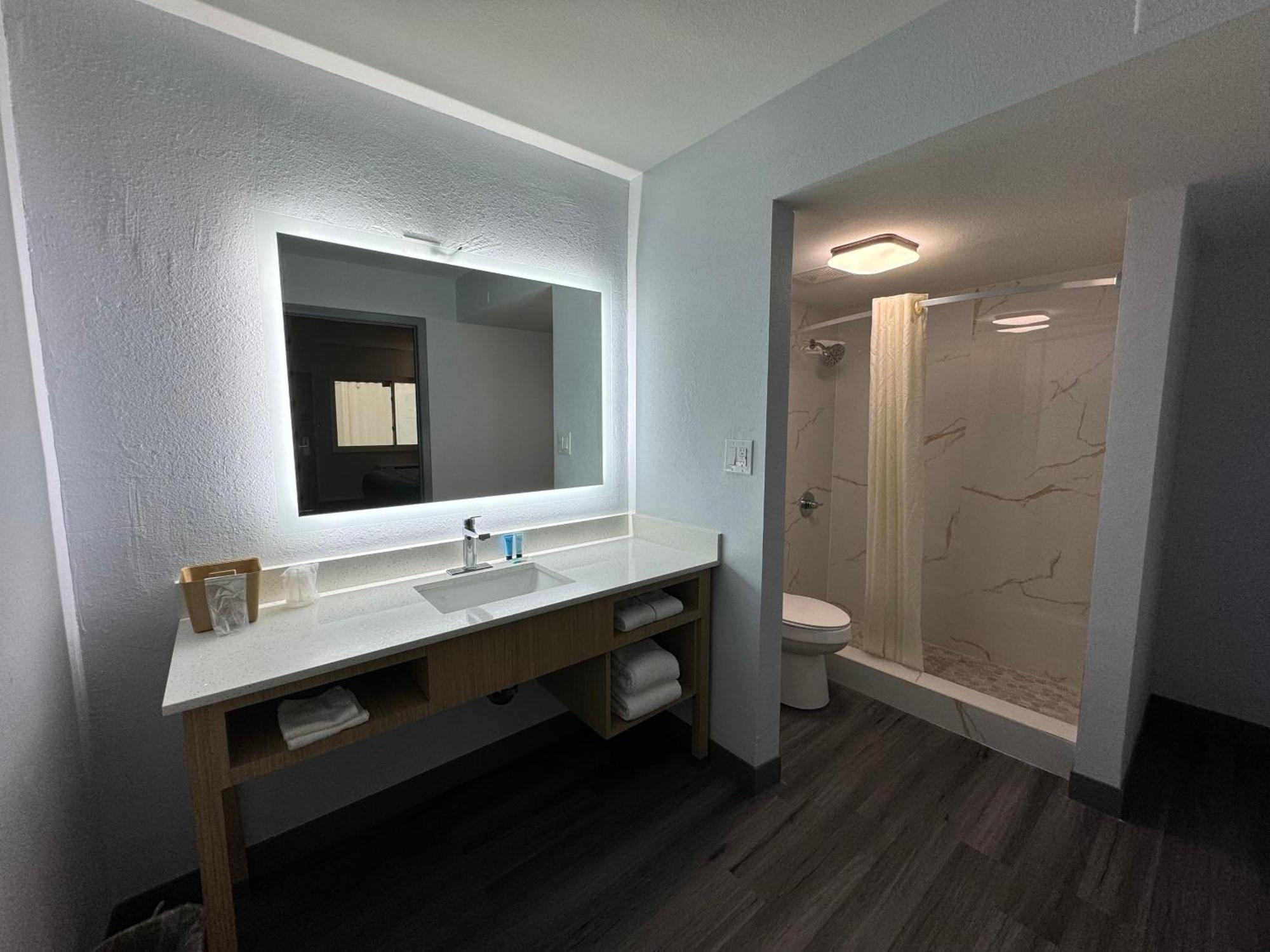 Travelodge By Wyndham Gainesville Ngoại thất bức ảnh
