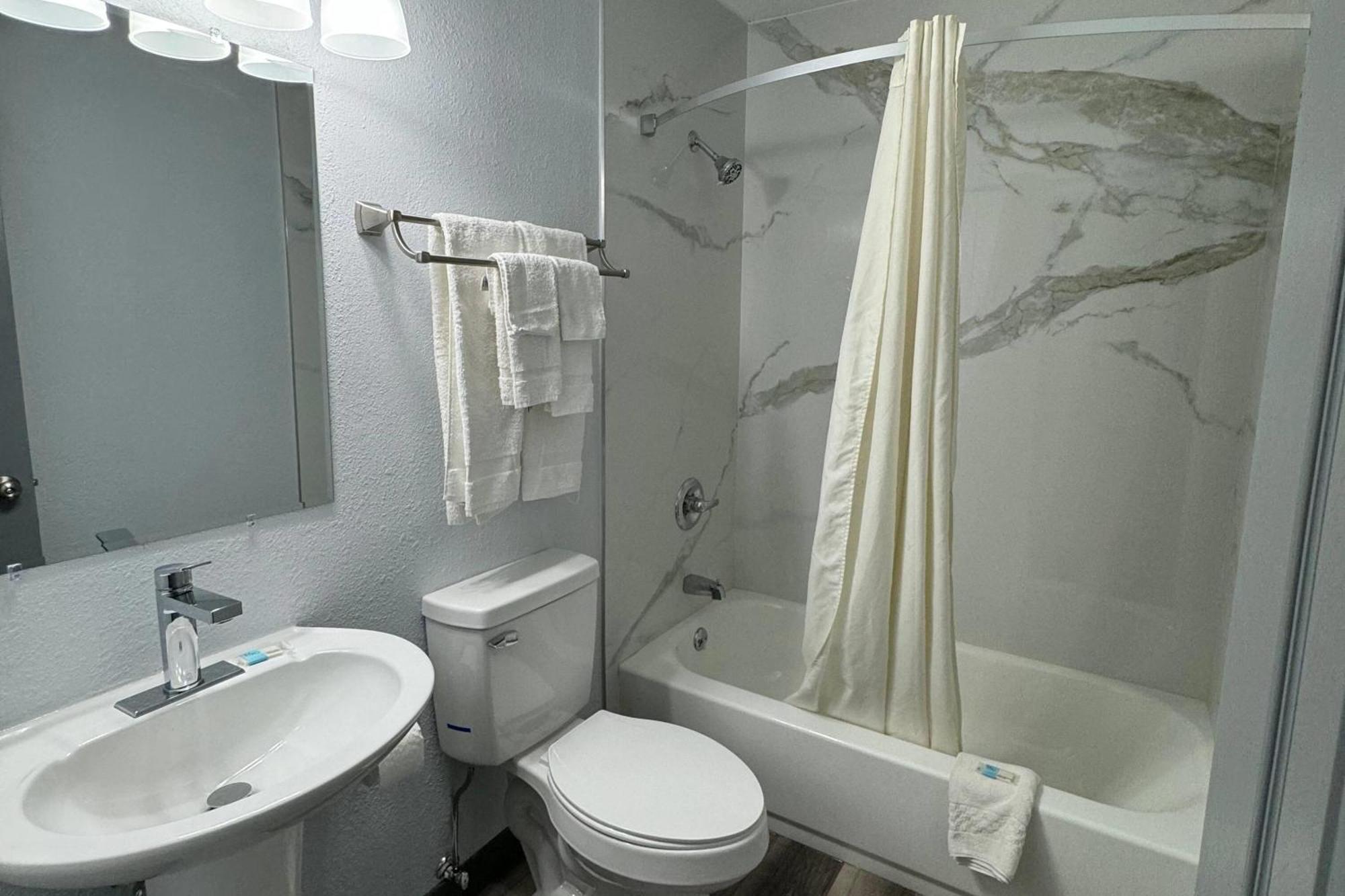 Travelodge By Wyndham Gainesville Ngoại thất bức ảnh